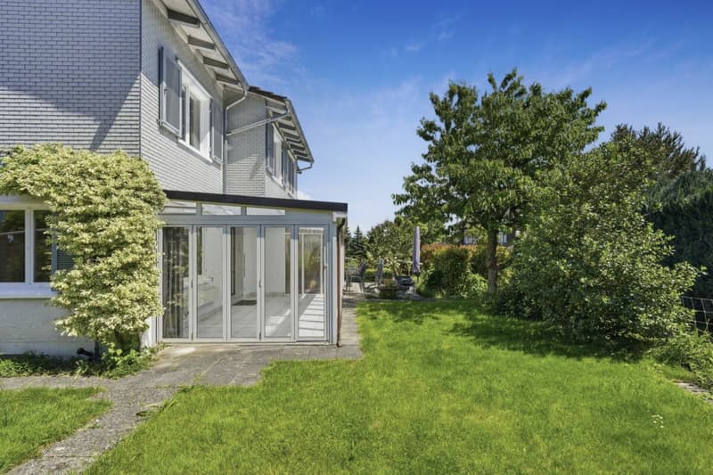 Charming semi-detached house with winter garden and garage in a dream location (35)