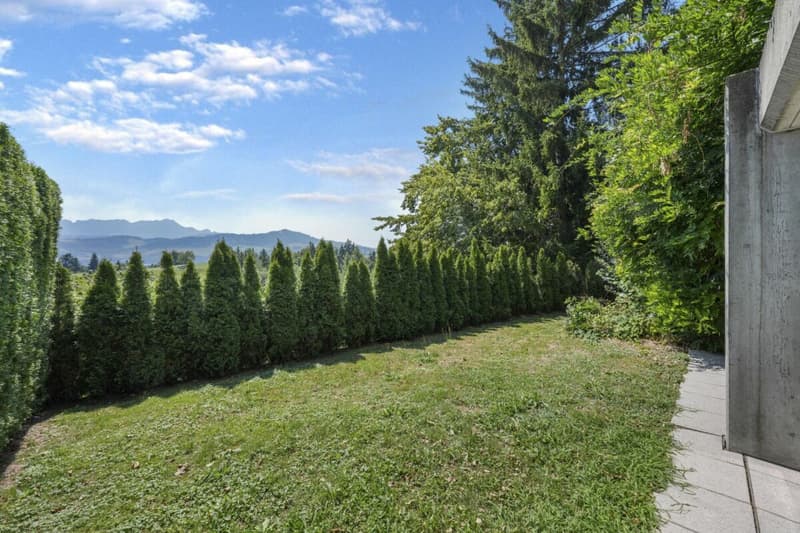 Wohnen wie im Einfamilienhaus! Riesige, gepflegte Maisonette-Wohnung mit Alpsteinpanorama und Schwimmbad (39)