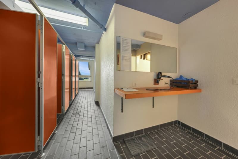 Wohnen wie im Einfamilienhaus! Riesige, gepflegte Maisonette-Wohnung mit Alpsteinpanorama und Schwimmbad (54)