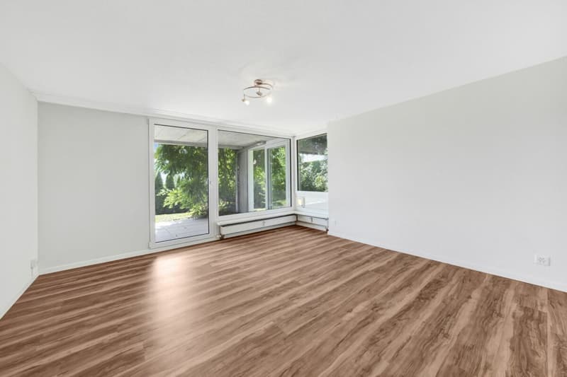 Wohnen wie im Einfamilienhaus! Riesige, gepflegte Maisonette-Wohnung mit Alpsteinpanorama und Schwimmbad (35)