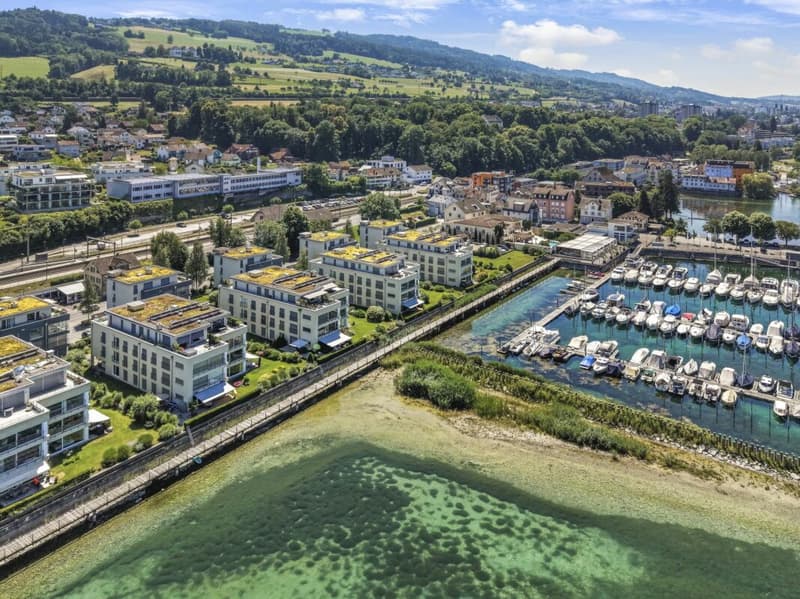 Exklusives, privilegiertes Wohnen, direkt am See an unverbaubarer Lage und mit traumhafter Aussicht (44)