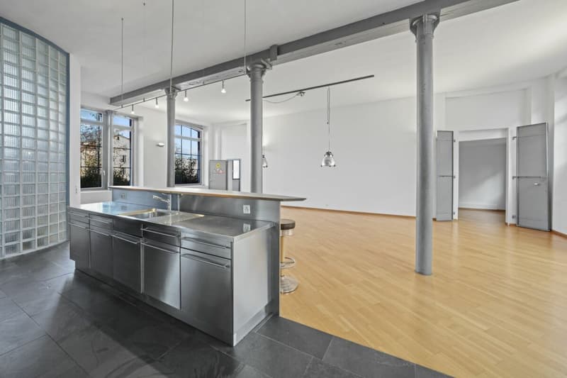Einzigartiges, historisches Loft-Haus mit Seesicht und viel Raum zum Wohnen und Arbeiten (12)