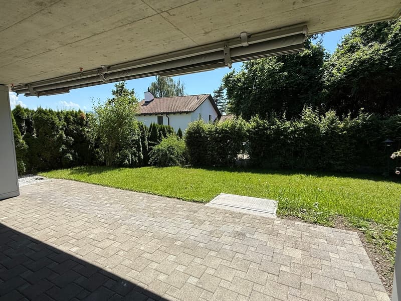 Modern 5.5-room apartment with garden seating in Lenggis (13)
