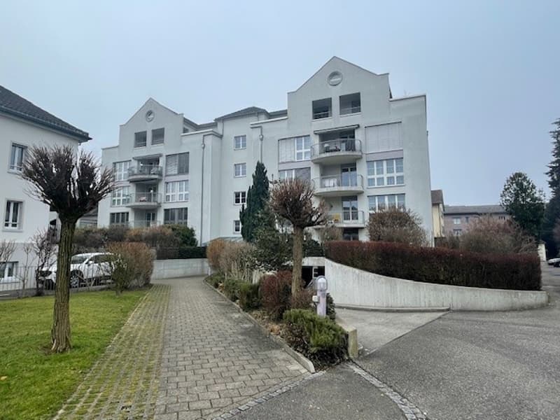 4.5-room apartment with balcony for rent (1)