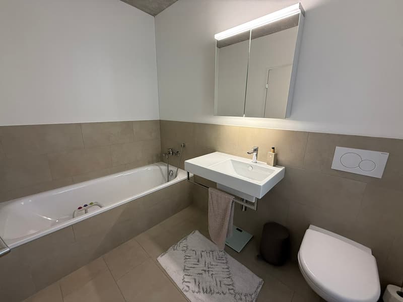 Attraktive 3.5-Zimmerwohnung mit Balkon (8)