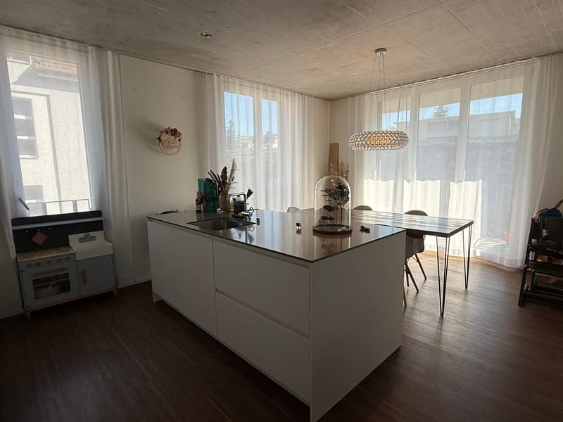Attraktive 3.5-Zimmerwohnung mit Balkon (3)