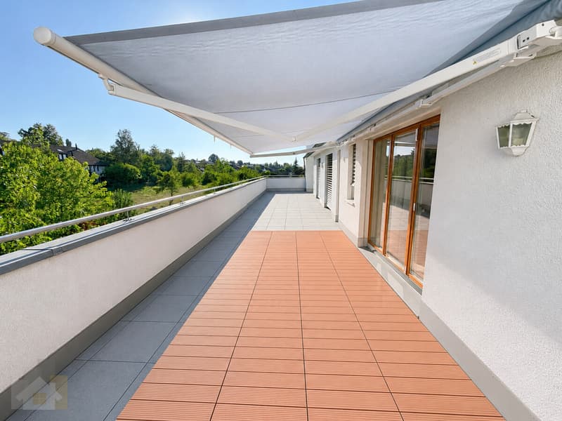 Terrasse vor dem kleinen Schlafzimmer