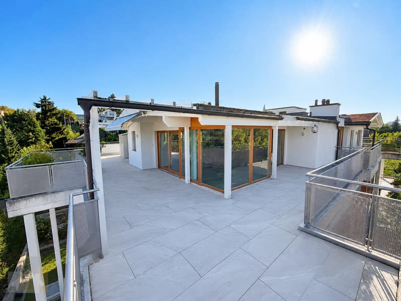 Terrasse mit sicht in Wohnzimmer
