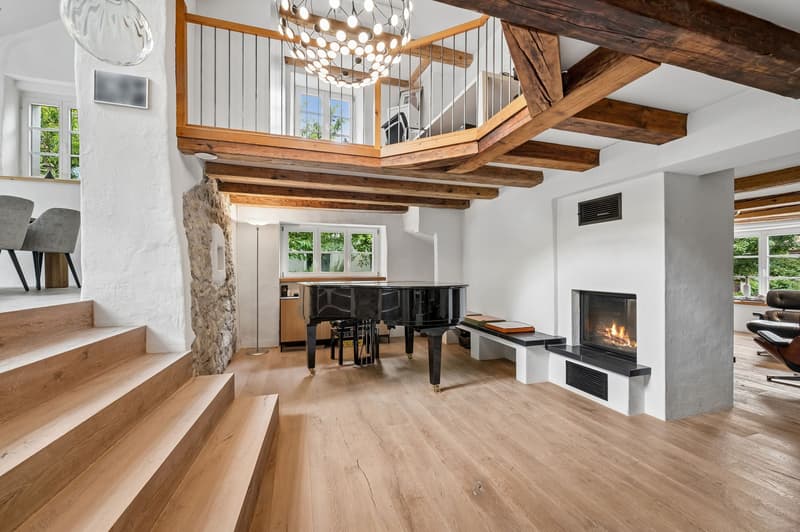 Stilvoll renoviertes Baselbieter Bauernhaus mit grossem Garten, Pool und Nachbargrundstück (1)