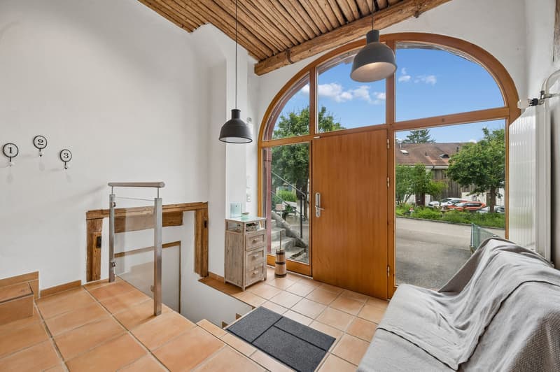 Stilvoll renoviertes Baselbieter Bauernhaus mit grossem Garten, Pool und Nachbargrundstück (3)