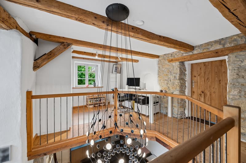 Stilvoll renoviertes Baselbieter Bauernhaus mit grossem Garten, Pool und Nachbargrundstück (8)