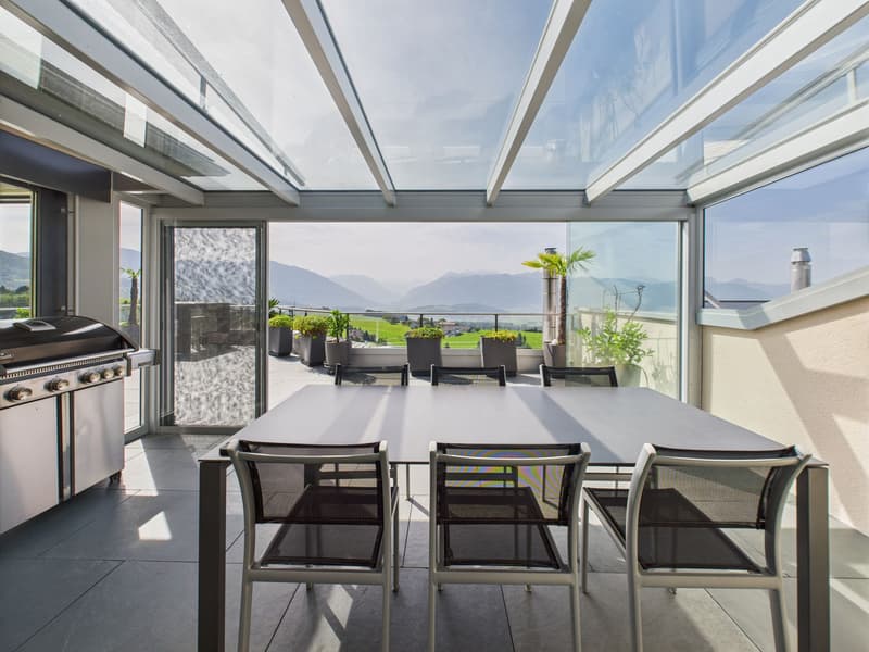 Exklusive Terrassenwohnung an wunderschöner Lage mit freier Sicht auf die Berge, die Linthebene und den Zürichsee (5)