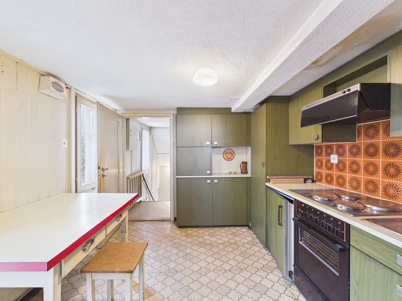 Einfamilienhaus mit viel Potenzial in Seenähe, umgeben von traumhafter Bergwelt (5)