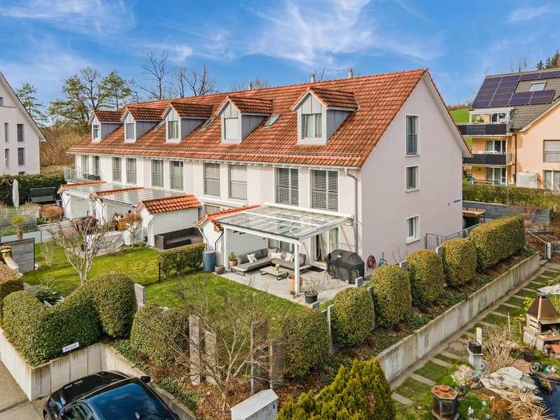 Sonniges und attraktives 5.5-Zimmer Eckhaus mit Garten und viel Raum für die Familie (10)