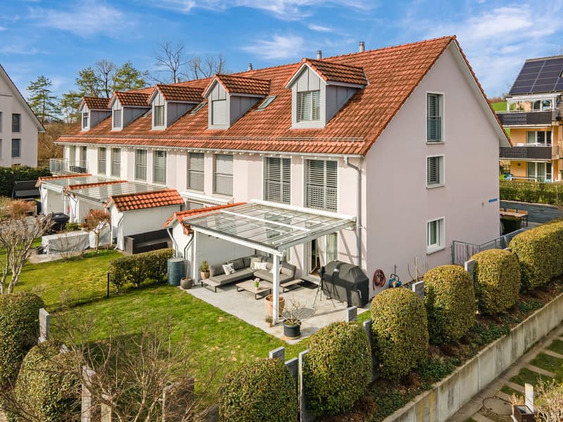 5.5-Zimmer Eckhaus mit zwei Sitzplätzen, Garten und viel Raum für die Familie (13)