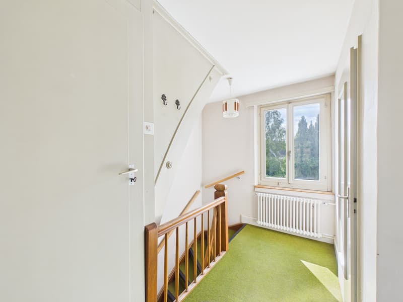 Charmantes Doppeleinfamilienhaus mit Garten | Zentrumsnah und voller Potenzial (7)