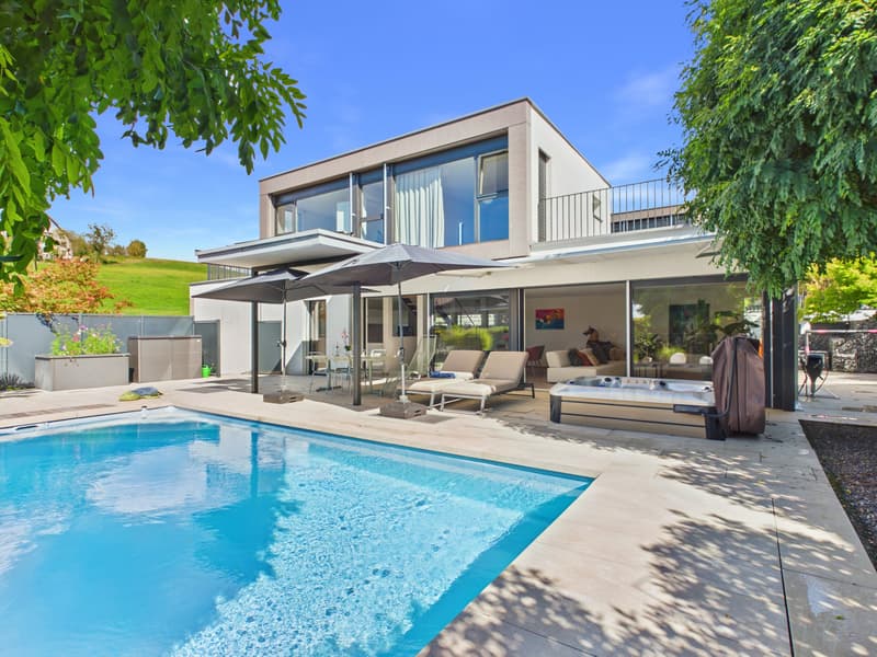 Ein Zuhause, das keine Wünsche offenlässt - Modernes Einfamilienhaus mit Garten und Pool (3)
