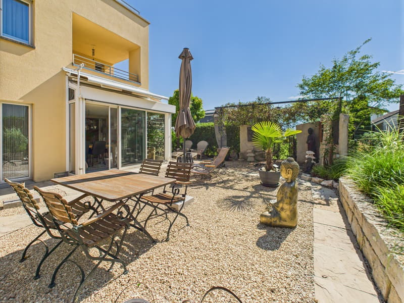 Spacious semi-detached house in a quiet residential area with top connection to a central location (2)