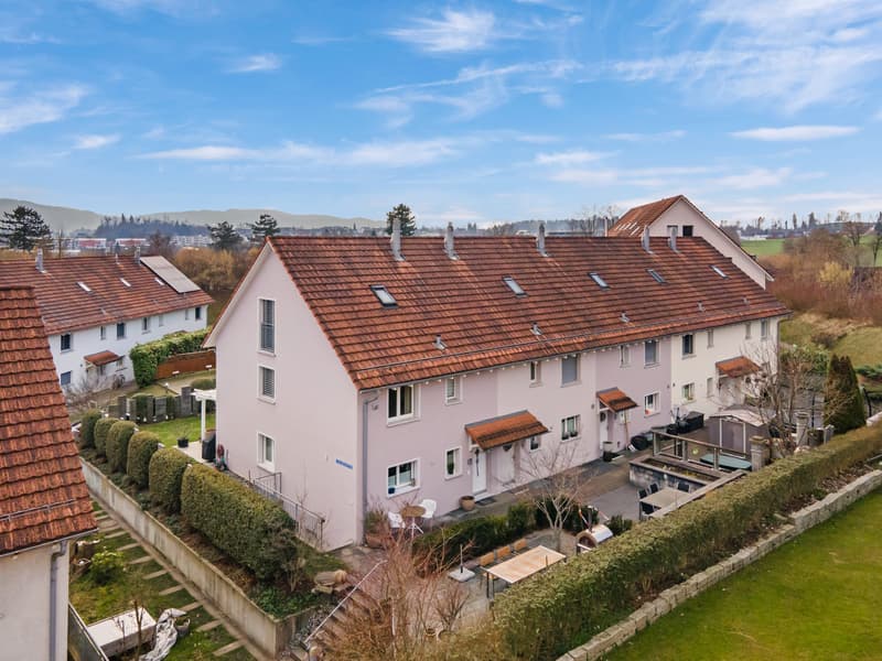 Sunny and attractive 5.5-room corner house with garden and plenty of space for the family (10)