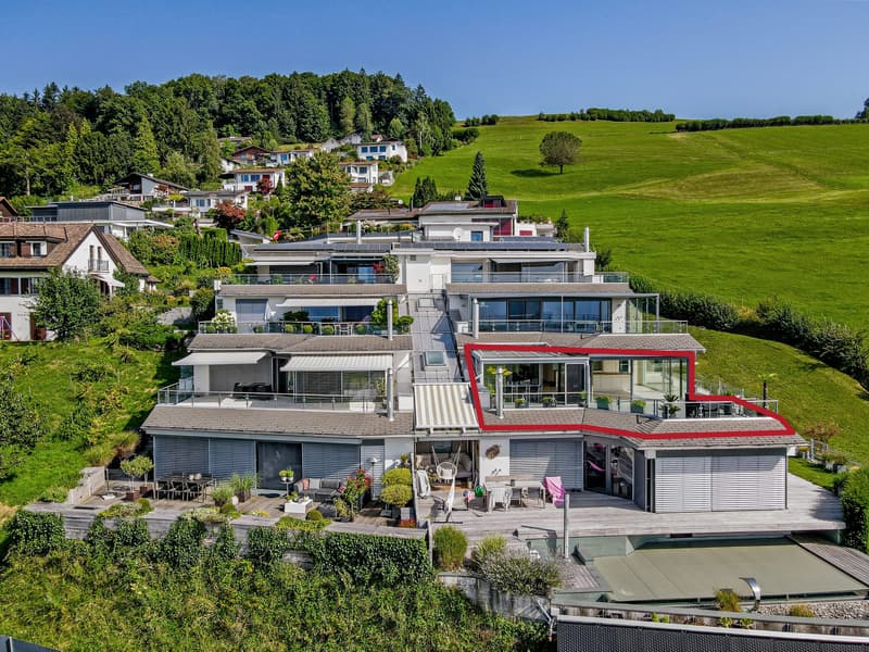 Appartement de terrasse exclusif dans un endroit magnifique avec vue dégagée sur les montagnes, la Linthebene et le lac de Zurich (9)