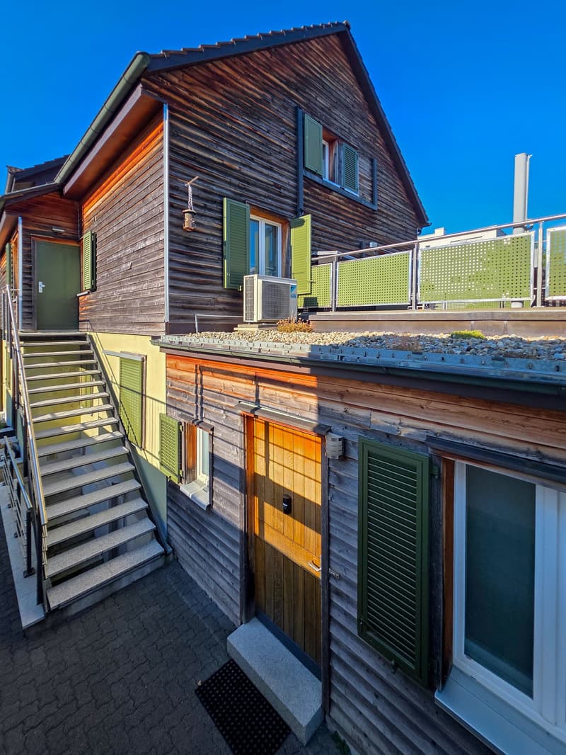 Wohnen mit Charakter – 6.5-Zimmer-Maisonette mit grosser Terrasse (2)