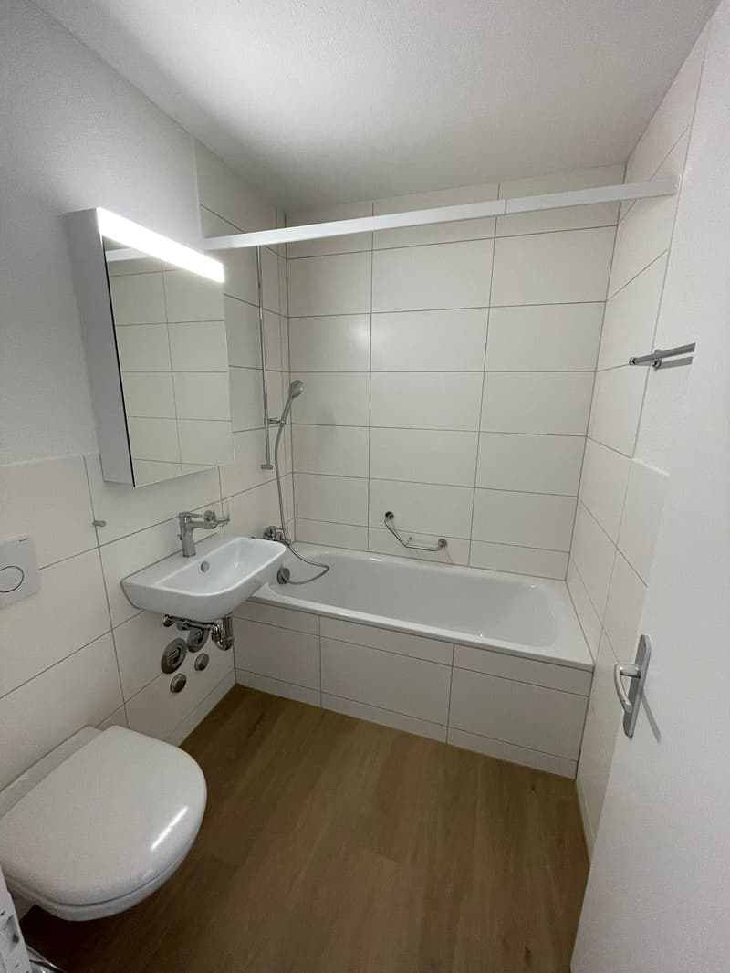 neu saniertes Badezimmer
