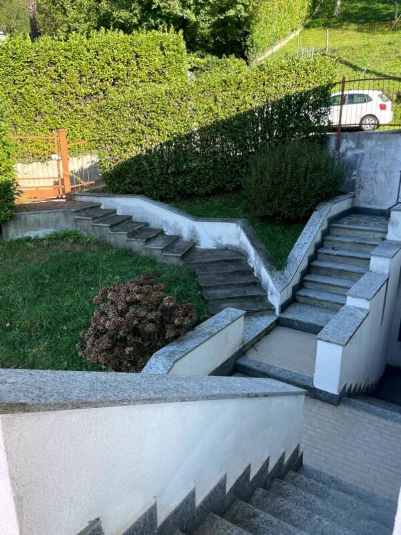 Villa, 6 locali / 240 m2 con una meravigliosa vista lago (9)