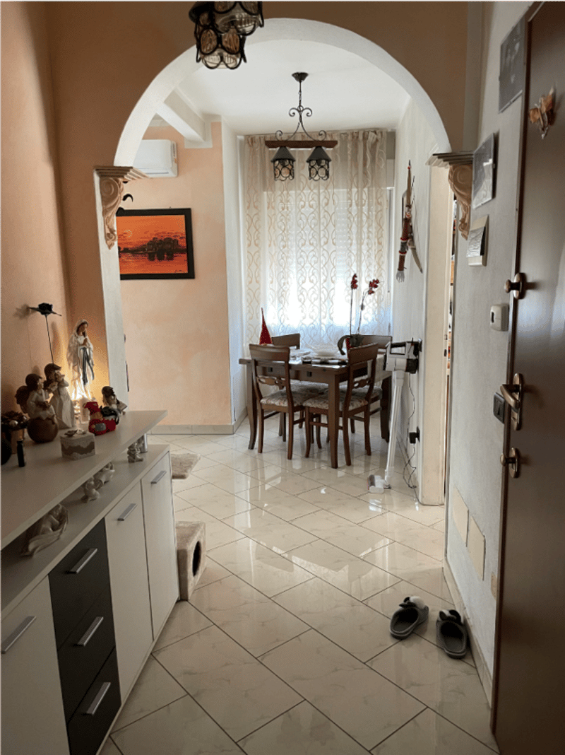 House with 2 apartments at 108 m2, (4)