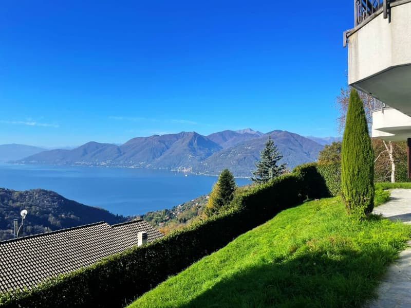Villa, 6 pièces / 240 m2 avec une vue lac magnifique Copie (3)