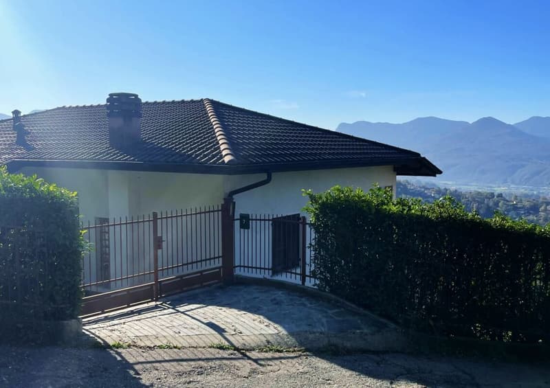 Villa, 6 pièces / 240 m2 avec une vue lac magnifique Copie (4)