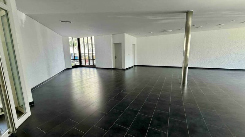 Modern commercial space in prime location in Flawil - versatile (5)