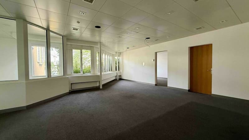Modern office and practice spaces in a central location in Flawil, 92 m². (3)