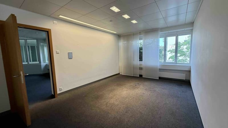 Modern office and practice spaces in a central location in Flawil, 92 m². (5)