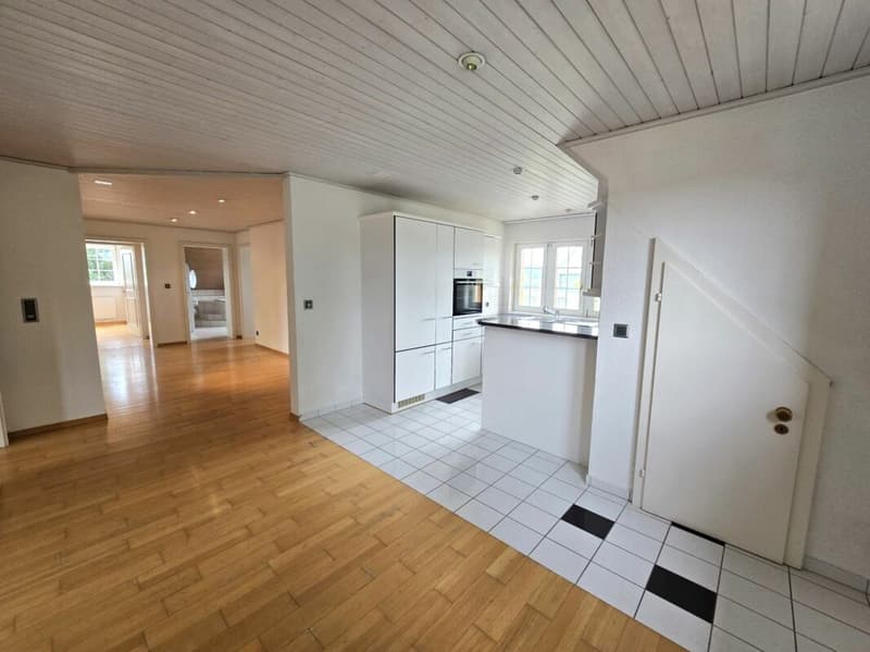 Charmante 4.5-Zimmer-Wohnung am Rosenberg in St. Gallen (2)