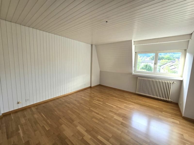 Helle 3.5-Zimmer-Dachgeschosswohnung im 4. OG (6)