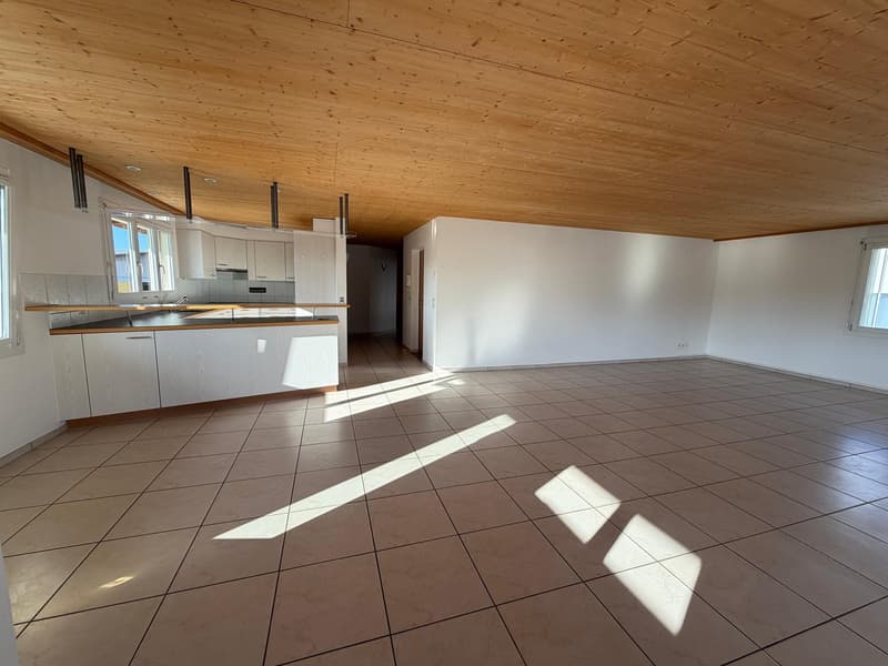 Grosszügige 5.5 Zimmer Dachwohnung mit Panoramablick und separatem Büro (4)