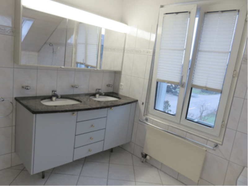 Cozy attic apartment in a central location with a view of the greenery (6)
