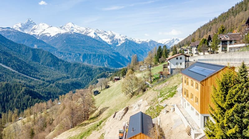 Studio nuovo luminoso con terrazza e vista panoramica a Davos Wiesen (1)