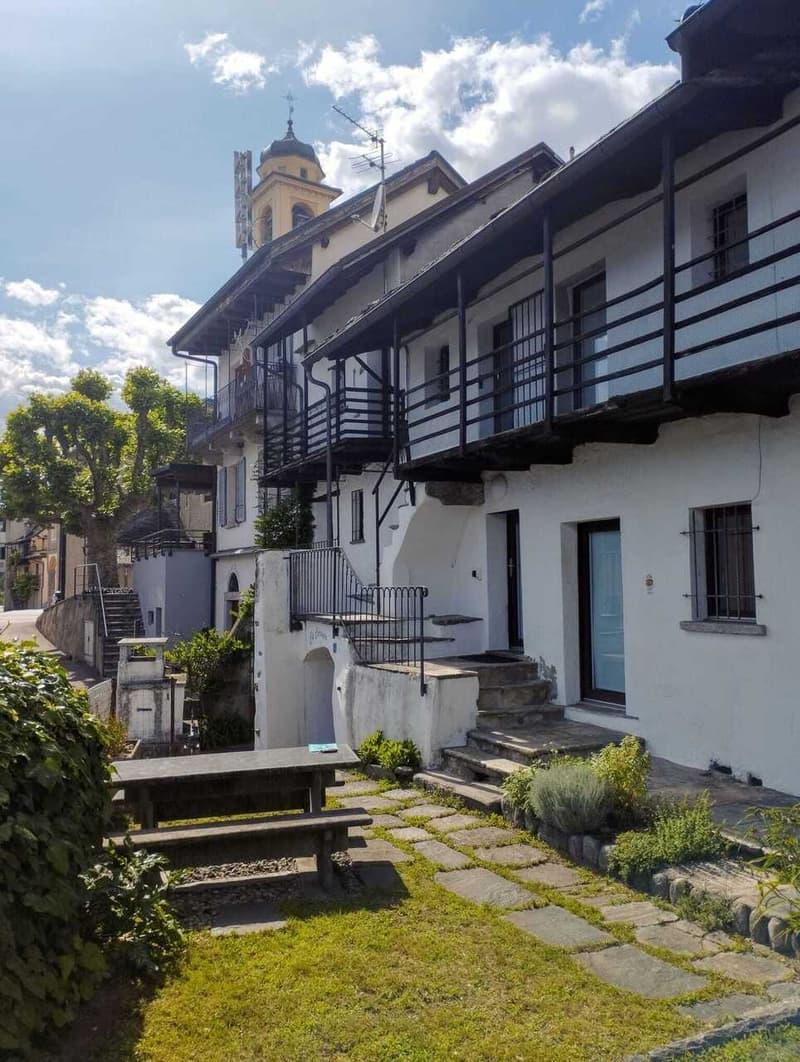 BRIONE SOPRA MINUSIO - Tipica Casa Ticinese con stupenda vista lago (2)