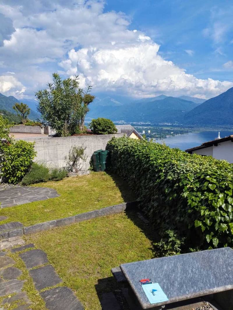BRIONE SOPRA MINUSIO - Tipica Casa Ticinese con stupenda vista lago (9)
