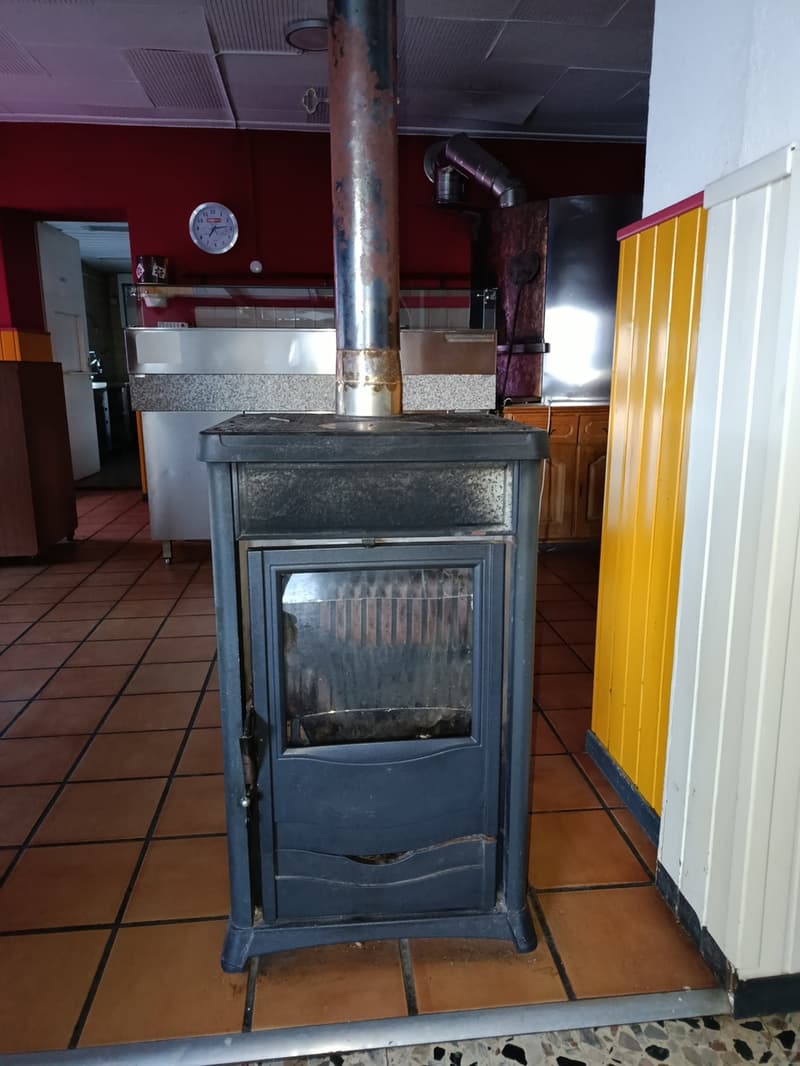 SAN NAZZARO - Vendesi Immobile con Ristorante e 2 Appartamenti (10)