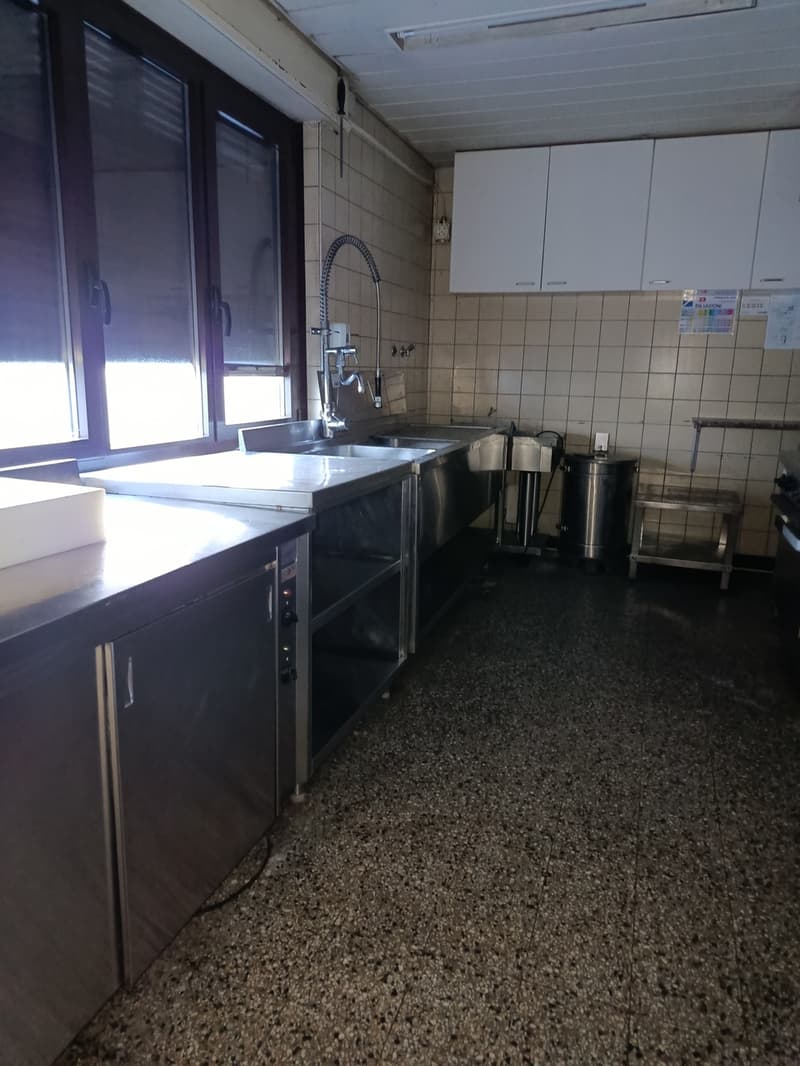 SAN NAZZARO - Vendesi Immobile con Ristorante e 2 Appartamenti (13)