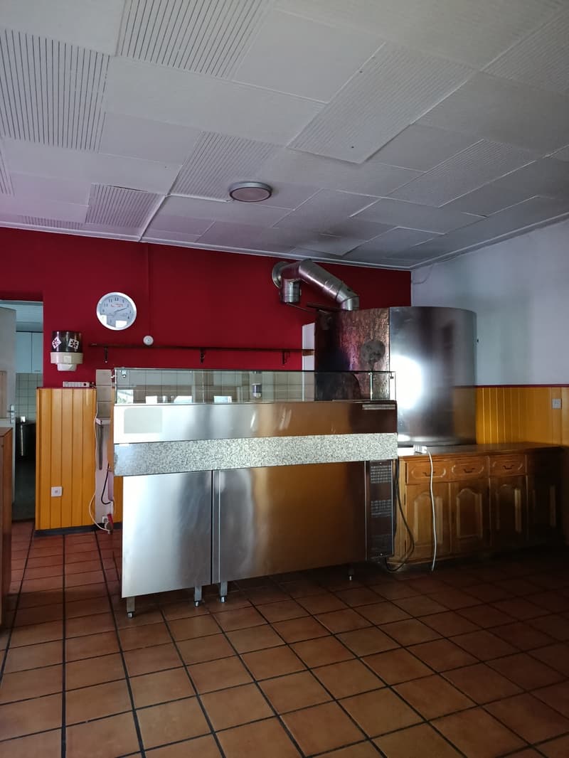 SAN NAZZARO - Vendesi Immobile con Ristorante e 2 Appartamenti (8)
