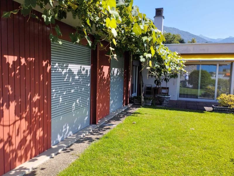 MURALTO - Elegante appartamento con piscina privata e super vista lago (3)