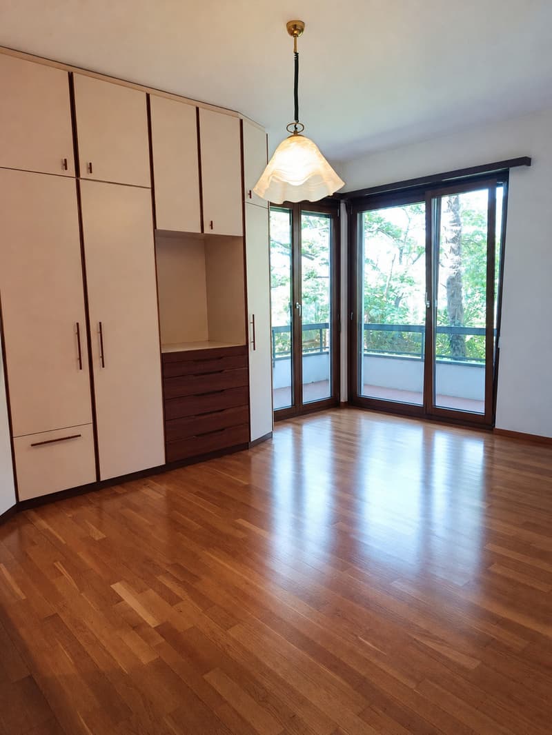 BELLINZONA/GALBISIO - Villa unifamiliare con grande giardino (10)