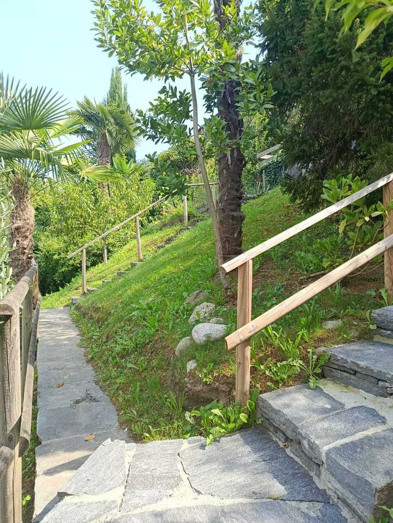 COROGNOLA - Vista lago, terrazza verde e residenza secondaria (10)