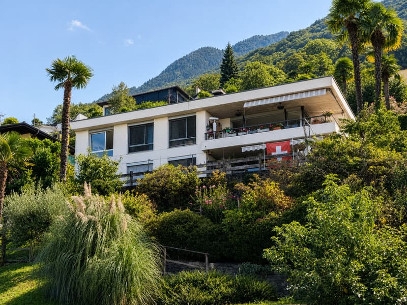 COROGNOLA - Vista lago, terrazza verde e residenza secondaria (2)