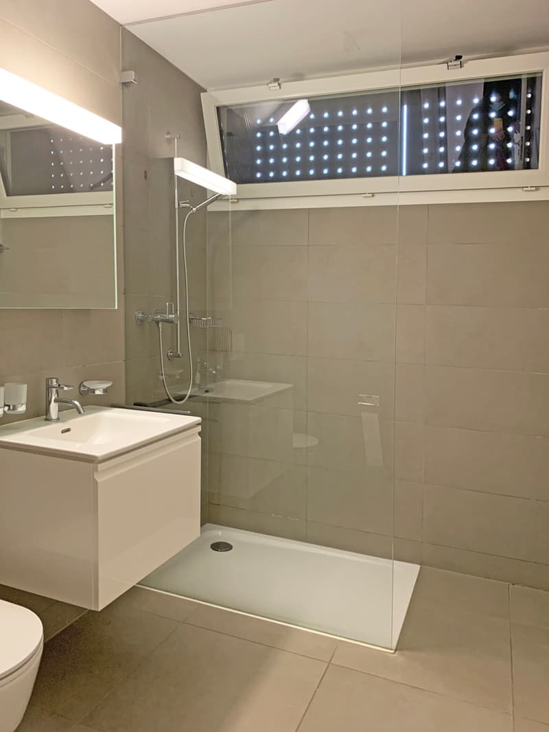 BELLINZONA, Affittasi 2½ locali moderno e centrale (4)