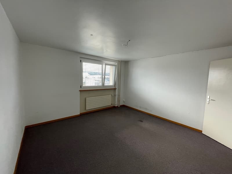 Premier loyer offert / Appartement de 5.5 pièces situé au 4ème étage (2)