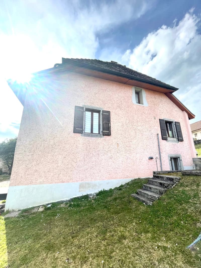 Rental house with 4 apartments and 7 parking spaces (2)